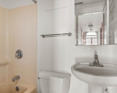 909 Green Bay Road - Photo Thumbnail 10