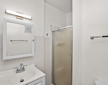 6144 S Indiana Avenue - Photo Thumbnail 11
