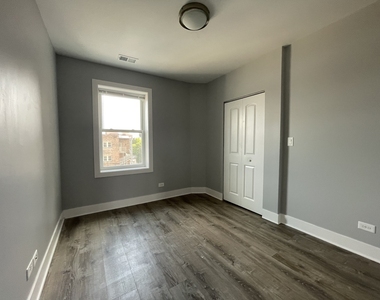 722 N Austin Boulevard - Photo Thumbnail 6