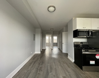 722 N Austin Boulevard - Photo Thumbnail 2
