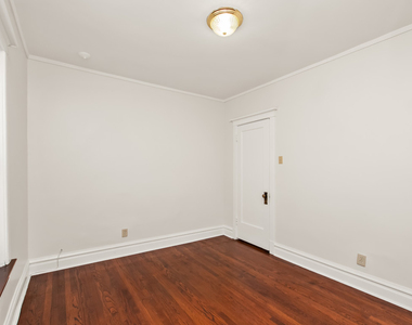 6144 S Indiana Avenue - Photo Thumbnail 9