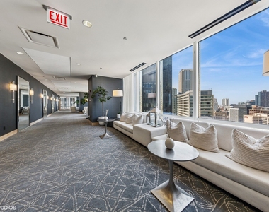 401 N Wabash Avenue - Photo Thumbnail 15