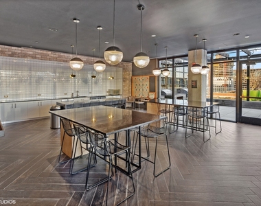 171 N Aberdeen Street - Photo Thumbnail 20