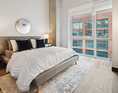171 N Aberdeen Street - Photo Thumbnail 10