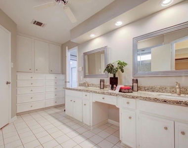 13914 Swiss Hill Drive - Photo Thumbnail 12