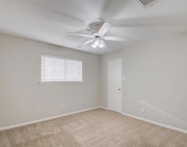 13914 Swiss Hill Drive - Photo Thumbnail 14