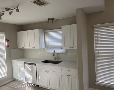 7519 San Benito Drive - Photo Thumbnail 6