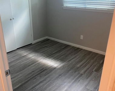7519 San Benito Drive - Photo Thumbnail 13