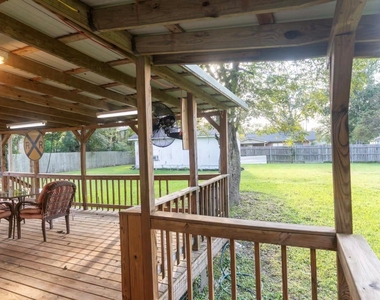 201 Carol Street - Photo Thumbnail 26