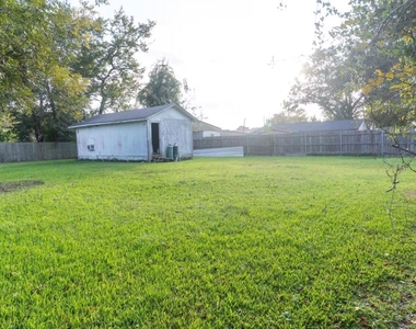 201 Carol Street - Photo Thumbnail 35
