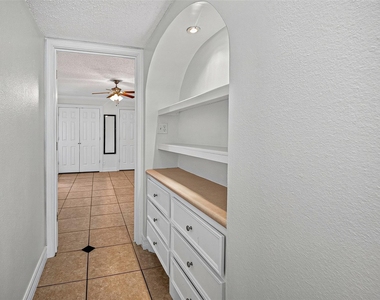 1220 Shadowdale Drive - Photo Thumbnail 14