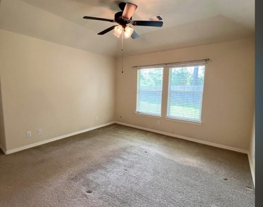 6207 Lovage Avenue - Photo Thumbnail 15