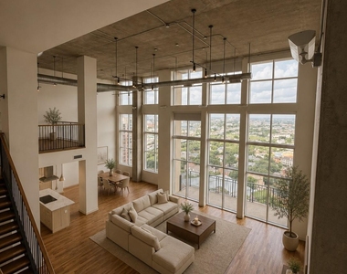 4899 Montrose Boulevard - Photo Thumbnail 2