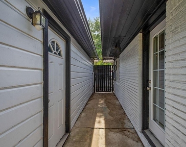 5037 W 43rd Street - Photo Thumbnail 29