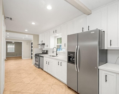 5037 W 43rd Street - Photo Thumbnail 14