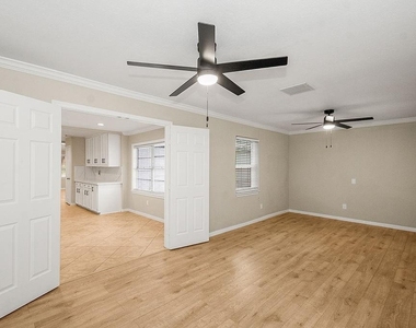 5037 W 43rd Street - Photo Thumbnail 11