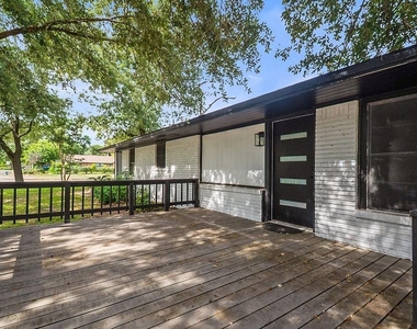 5037 W 43rd Street - Photo Thumbnail 7