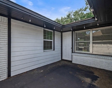 5037 W 43rd Street - Photo Thumbnail 30