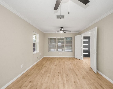 5037 W 43rd Street - Photo Thumbnail 9