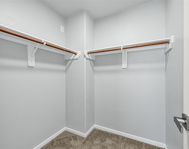 1827 Macondray Drive - Photo Thumbnail 23