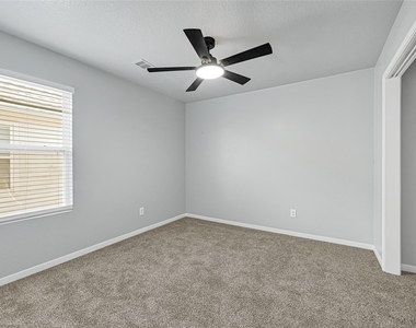 1827 Macondray Drive - Photo Thumbnail 26