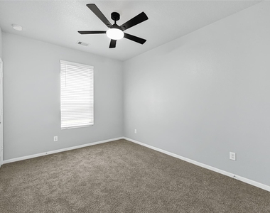 1827 Macondray Drive - Photo Thumbnail 15