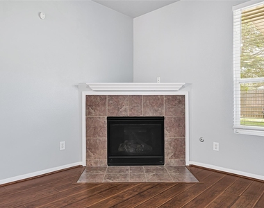 1827 Macondray Drive - Photo Thumbnail 8