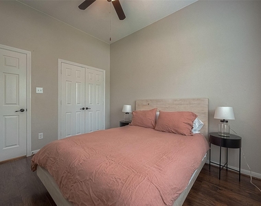 167 Pinto Point Place - Photo Thumbnail 19