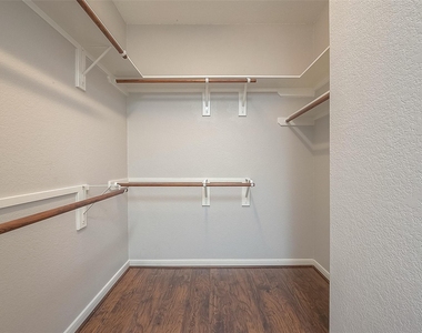 167 Pinto Point Place - Photo Thumbnail 27
