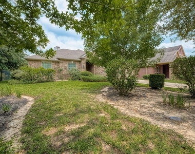 167 Pinto Point Place - Photo Thumbnail 1