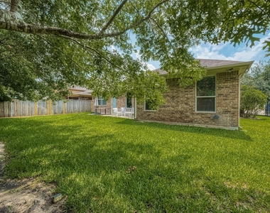 167 Pinto Point Place - Photo Thumbnail 35