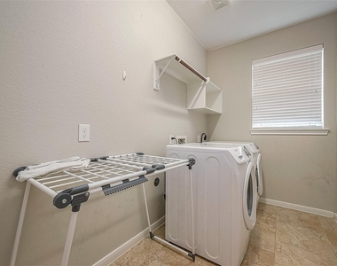167 Pinto Point Place - Photo Thumbnail 49