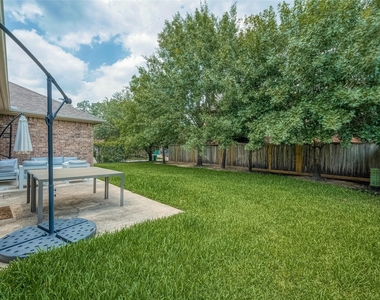 167 Pinto Point Place - Photo Thumbnail 31