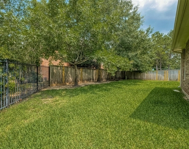 167 Pinto Point Place - Photo Thumbnail 33