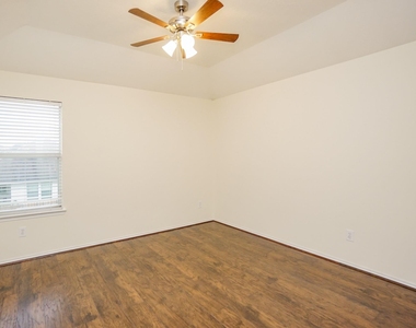 1323 Colonial Manor Drive - Photo Thumbnail 19