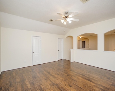 1323 Colonial Manor Drive - Photo Thumbnail 25