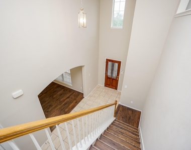 1323 Colonial Manor Drive - Photo Thumbnail 29