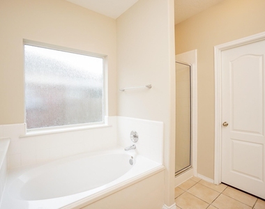 1323 Colonial Manor Drive - Photo Thumbnail 16