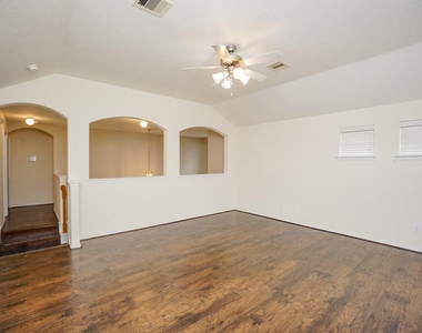 1323 Colonial Manor Drive - Photo Thumbnail 26