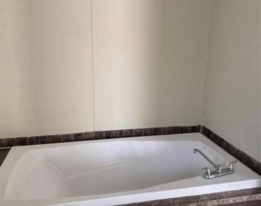 511 County Road 2218 - Photo Thumbnail 7