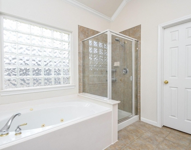4703 Camden Brook Lane - Photo Thumbnail 17