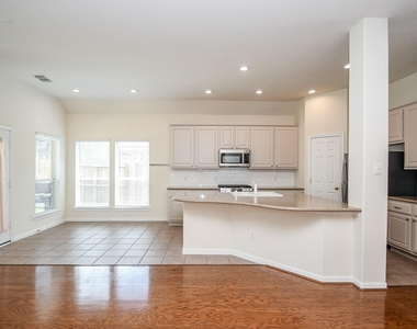 4703 Camden Brook Lane - Photo Thumbnail 8