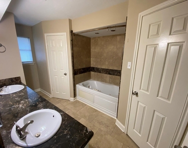 15811 Part Drive - Photo Thumbnail 12