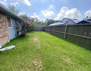15811 Part Drive - Photo Thumbnail 19