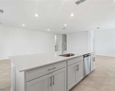 15918 Green Acres Avenue - Photo Thumbnail 9