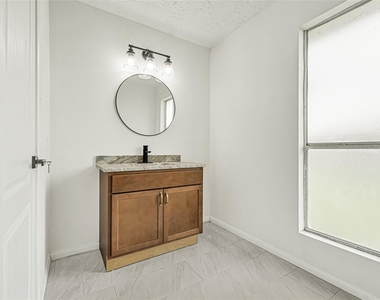 13327 N Thorntree Drive - Photo Thumbnail 20