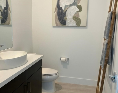 5081 Gambero Way - Photo Thumbnail 11