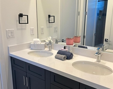 5081 Gambero Way - Photo Thumbnail 19