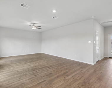 1515 Jean Meadow Drive - Photo Thumbnail 6