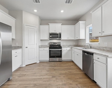 1515 Jean Meadow Drive - Photo Thumbnail 5